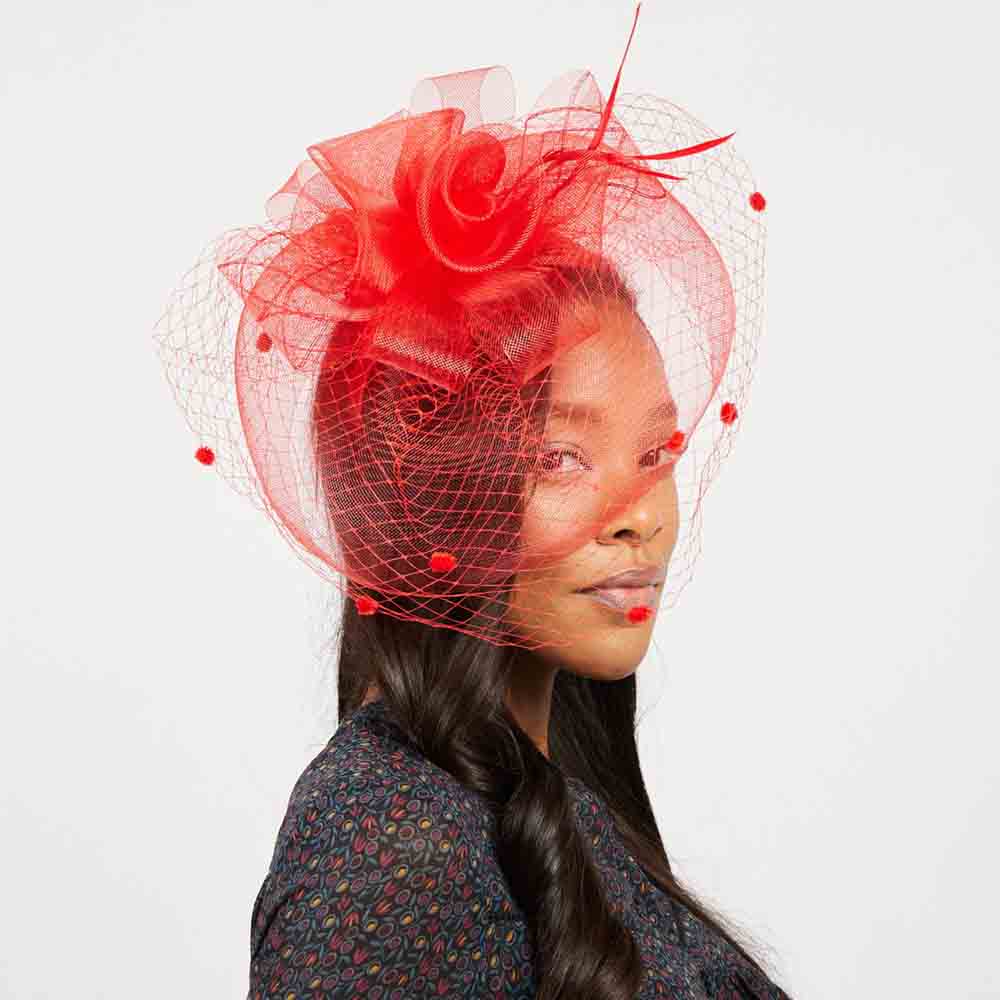 HTH2220tripleflowerdoublemeshanddottednettingveilfascinatorredonmodelcopy.jpg