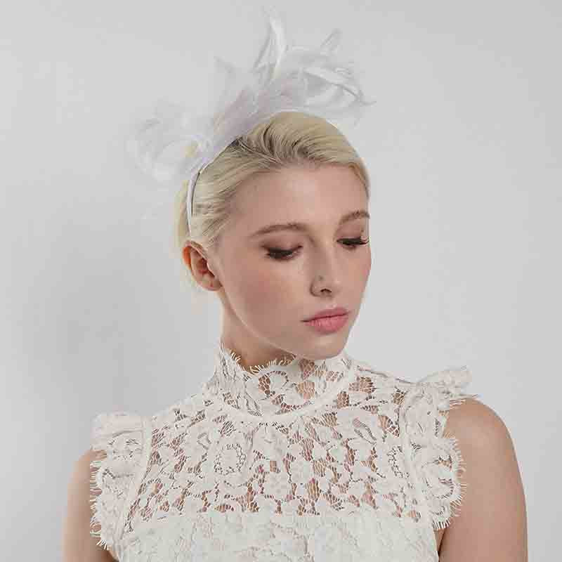 HTH2273_loopy_mesh_fascinator_headband_white_model_800.jpg