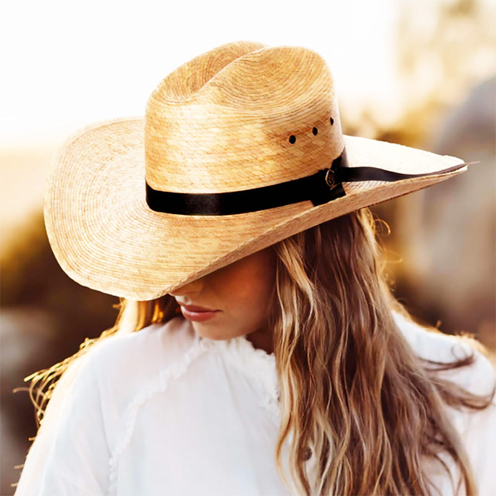 Hayes_Braided_Guatemalan_Palm_Cattleman_Hat_-_Biltmore_USA_BVC11046_on_model.jpg
